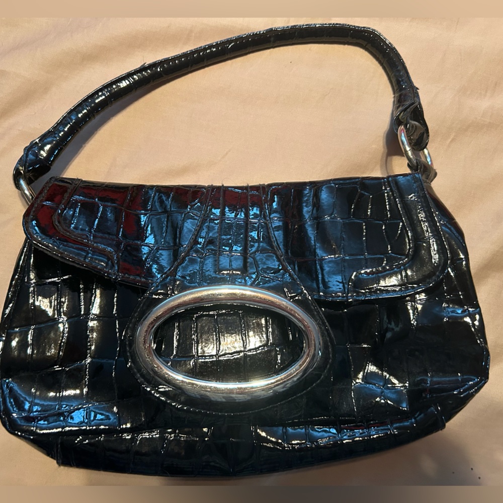 Chateau purse in black